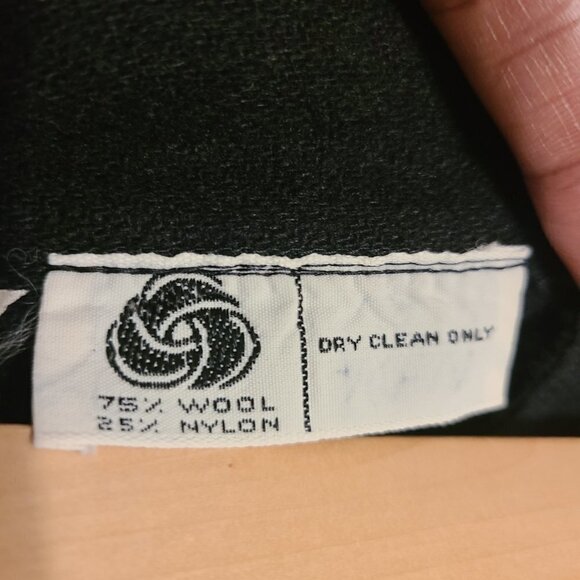 Summit of Boston | Women's Vintage Classic Black A-Line Wool Skirt (Size 18) - Picture 6 of 12